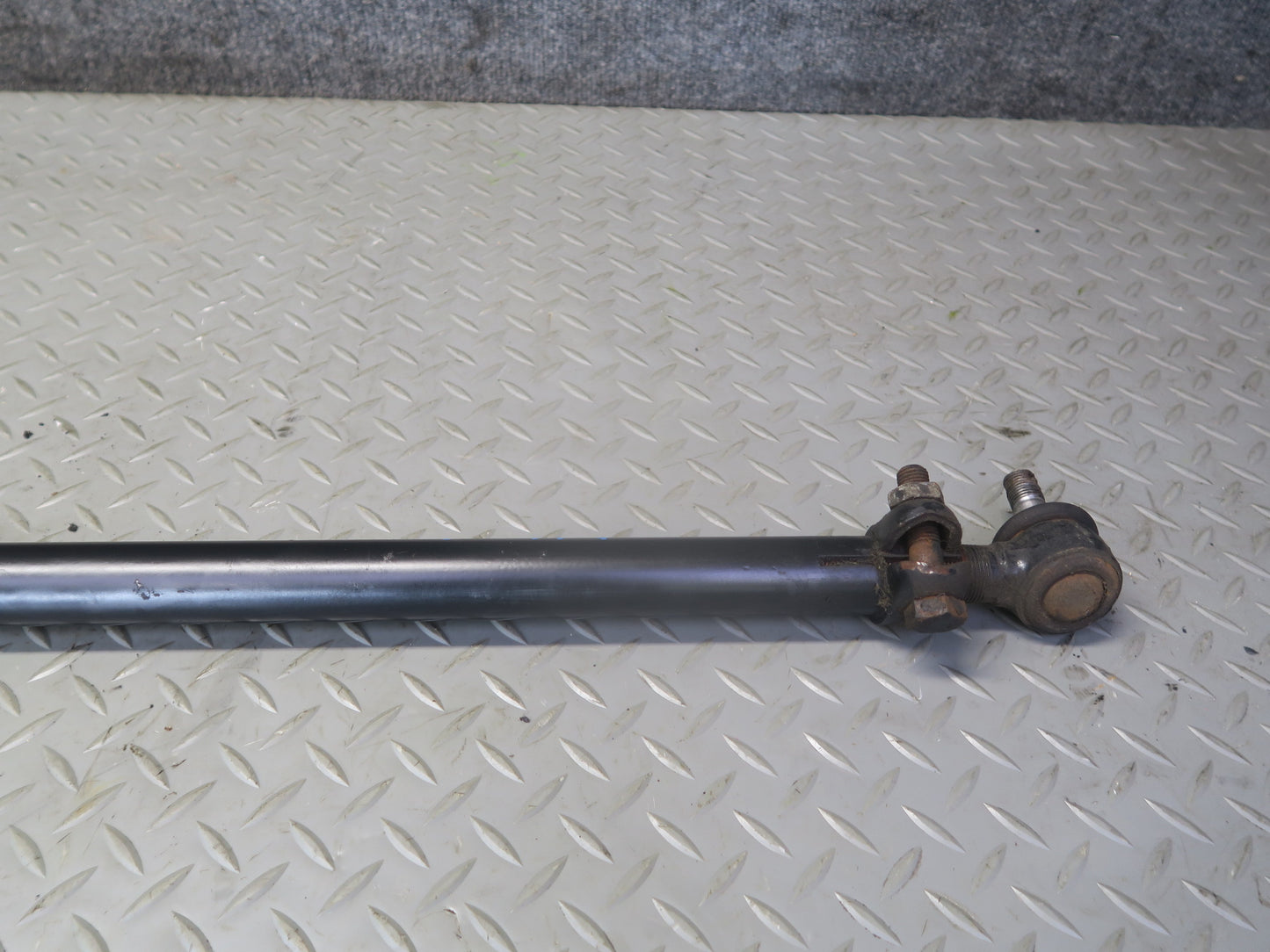 1996-1997 Lexus FZJ80L LX450 Steering Tie Rod Linkage Arm