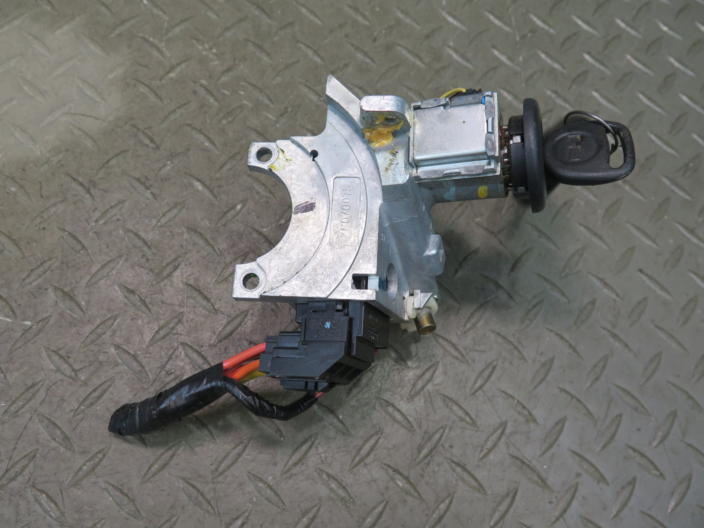 2003-2007 Hummer H2 Front Left & Right Door Handle Ignition Switch KEY Set