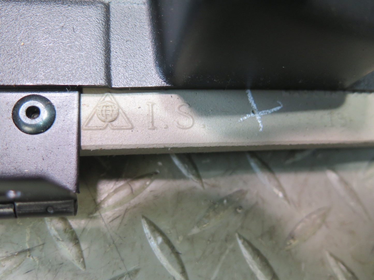 2003-2009 Hummer H2 Dash Glove Box Compartment Storage 15707423
