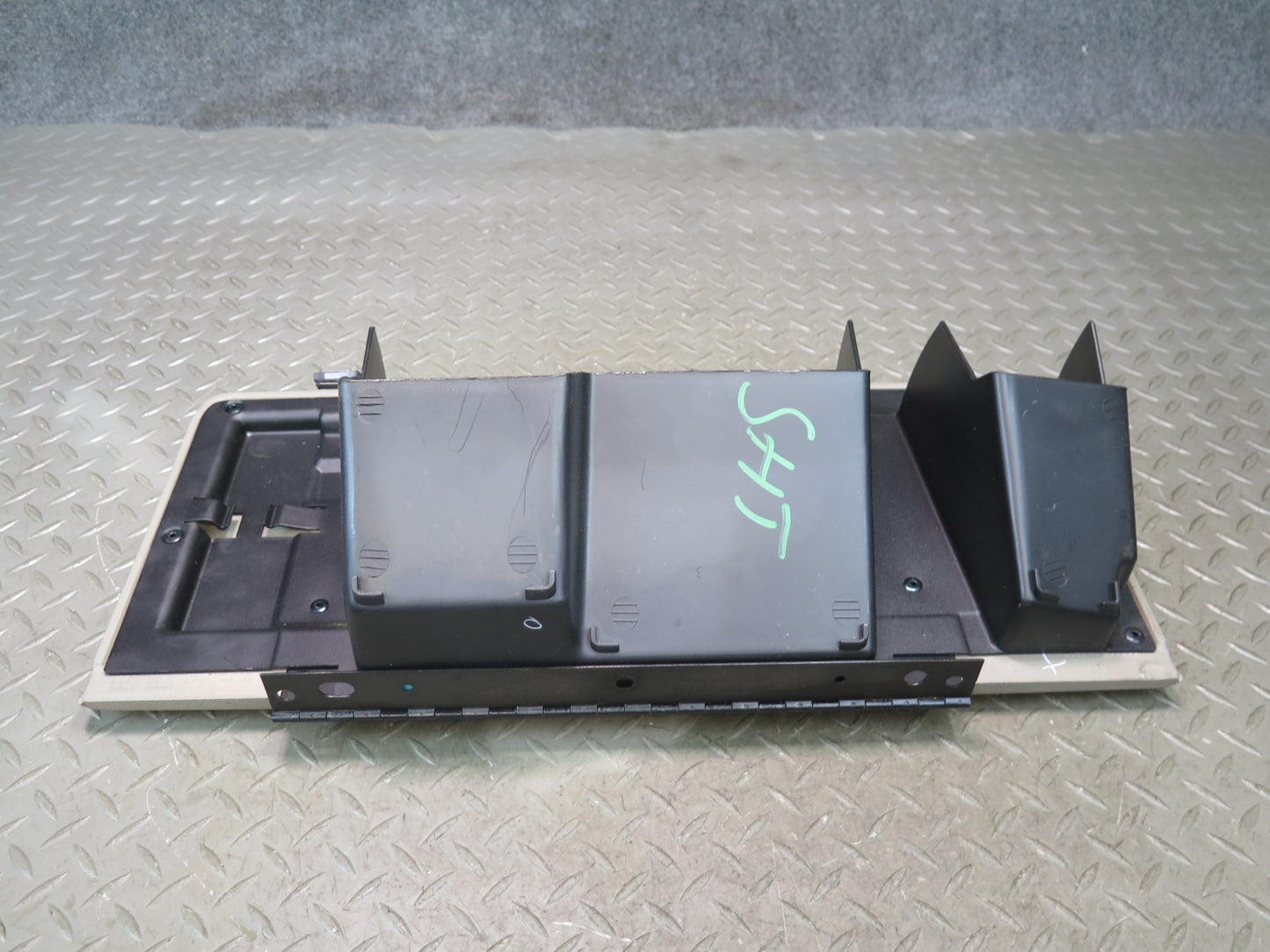 2003-2009 Hummer H2 Dash Glove Box Compartment Storage 15707423