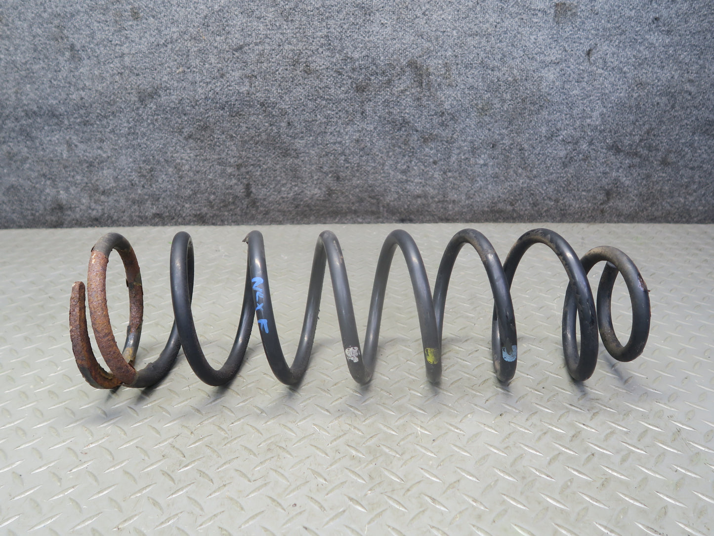 1996-1997 Lexus FZJ80L LX450 AWD Front Left & Right Coil Spring Set of 2