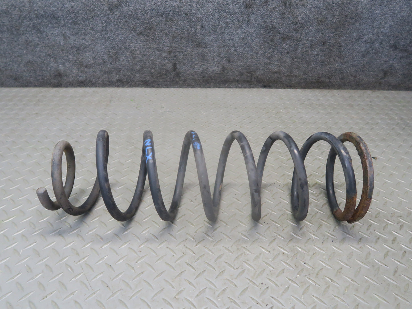 1996-1997 Lexus FZJ80L LX450 AWD Front Left & Right Coil Spring Set of 2