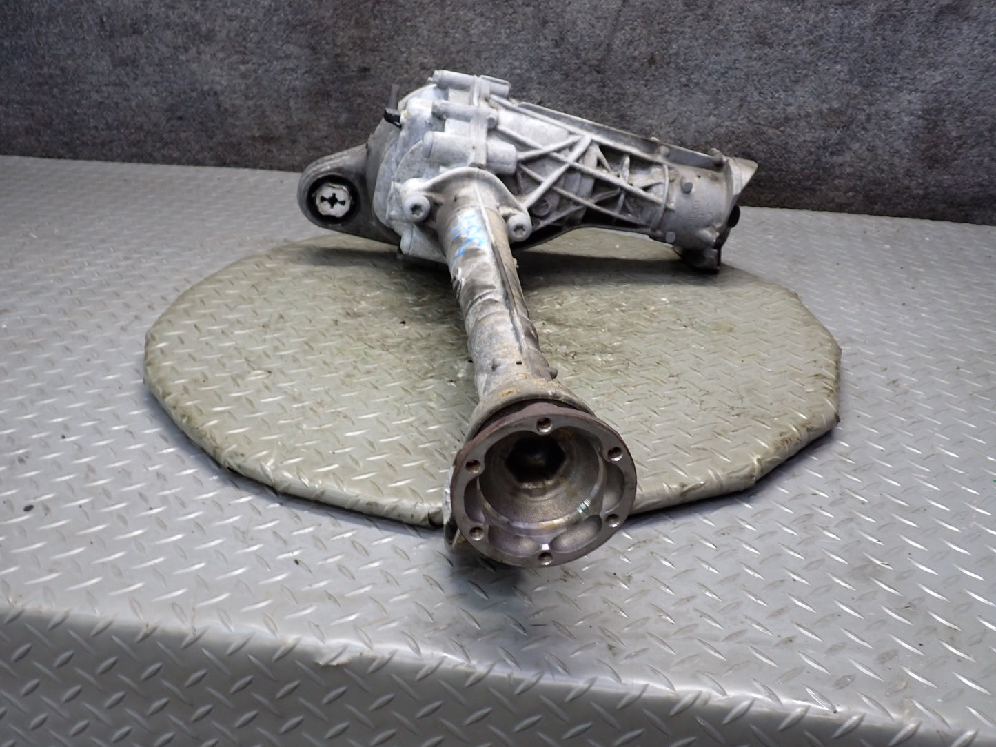 2011-2014 Porsche Cayenne 958 4.8L NA Front Axle Differential Carrier 2.92 Ratio