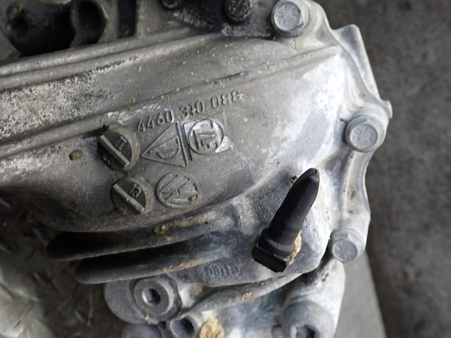 2011-2014 Porsche Cayenne 958 4.8L NA Front Axle Differential Carrier 2.92 Ratio