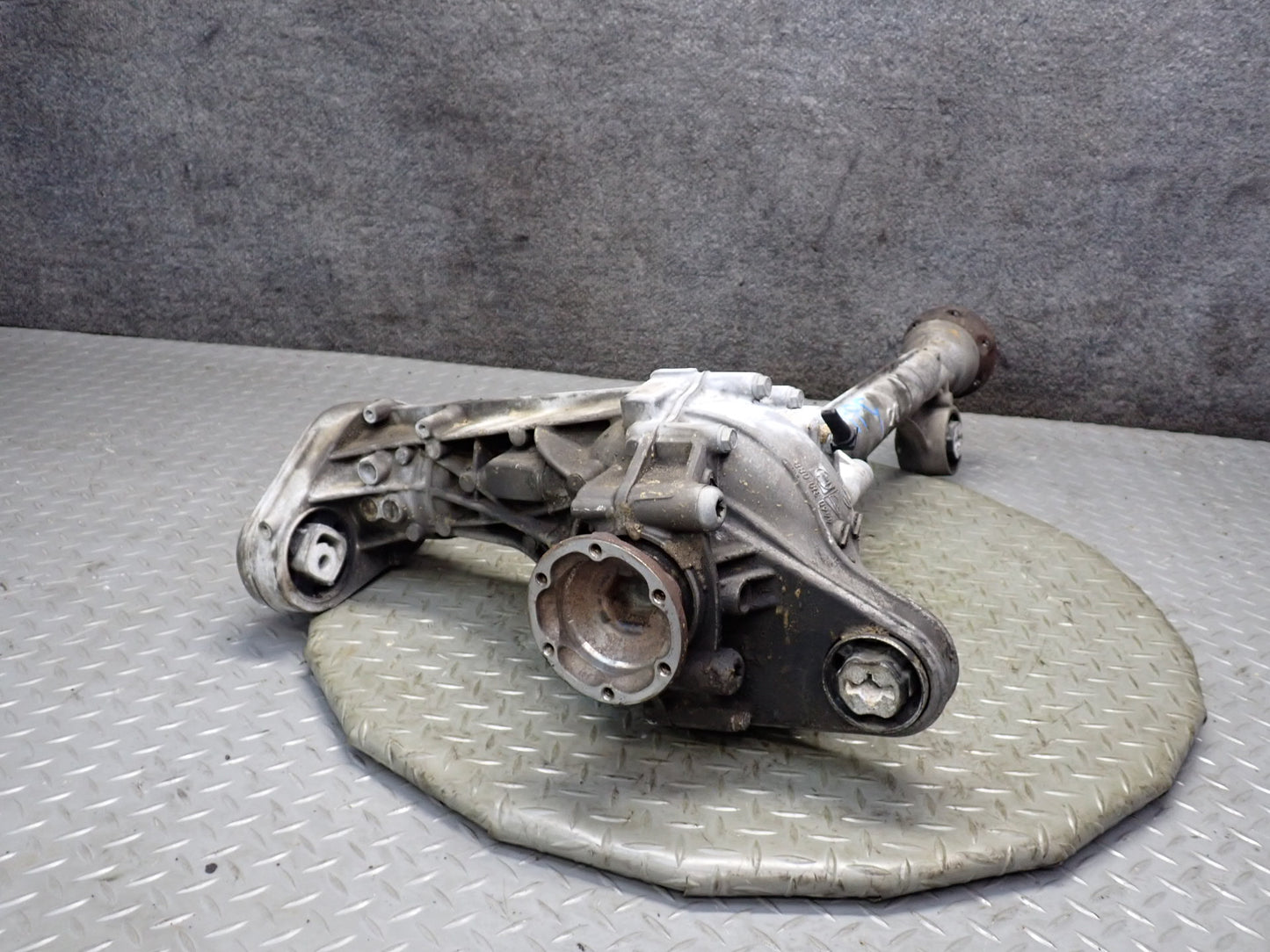 2011-2014 Porsche Cayenne 958 4.8L NA Front Axle Differential Carrier 2.92 Ratio