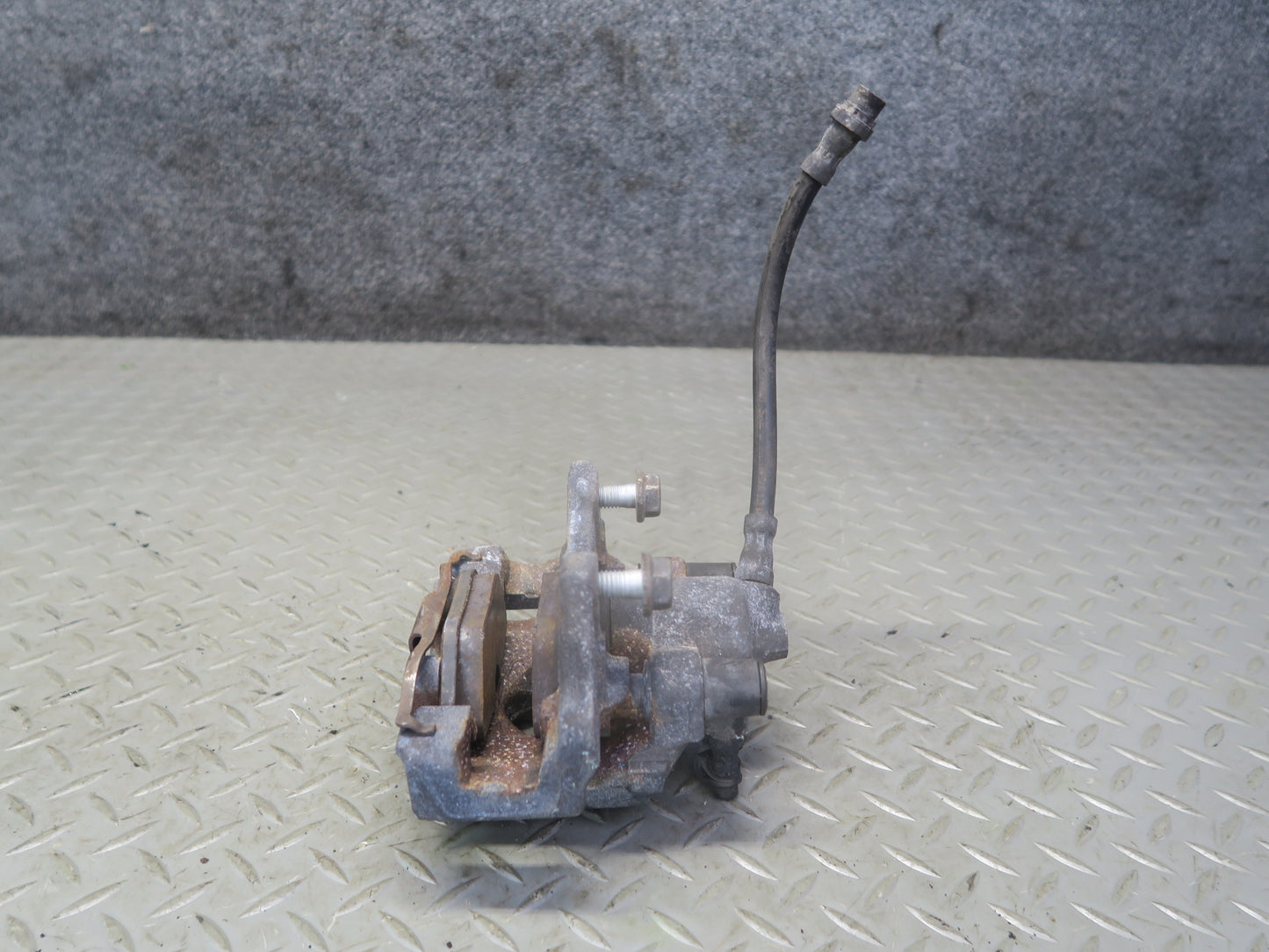 03-08 BMW E85 E86 Z4 3.0L RWD Set of 2 Rear Left & Right Brake Caliper 78K OEM