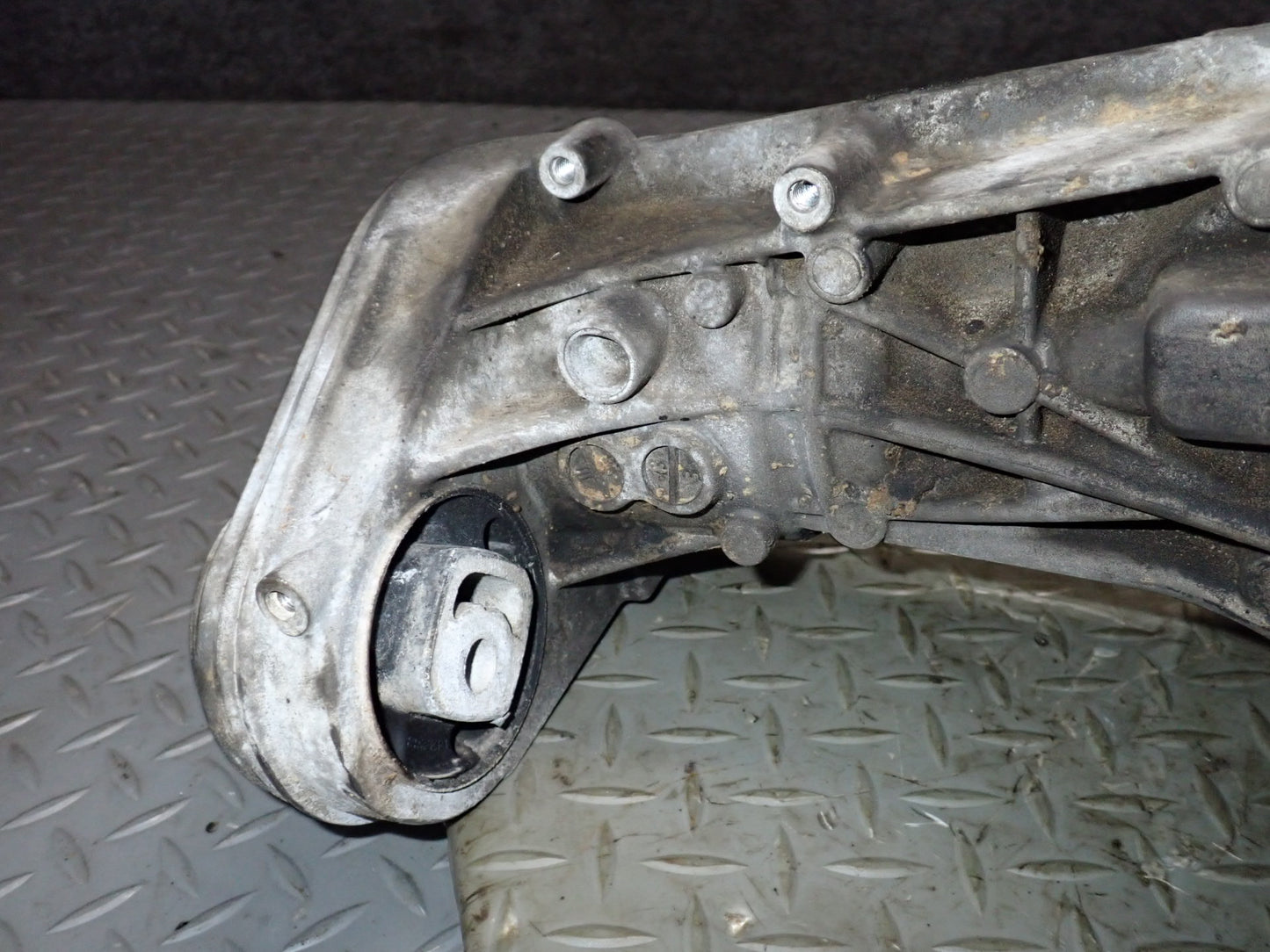 2011-2014 Porsche Cayenne 958 4.8L NA Front Axle Differential Carrier 2.92 Ratio