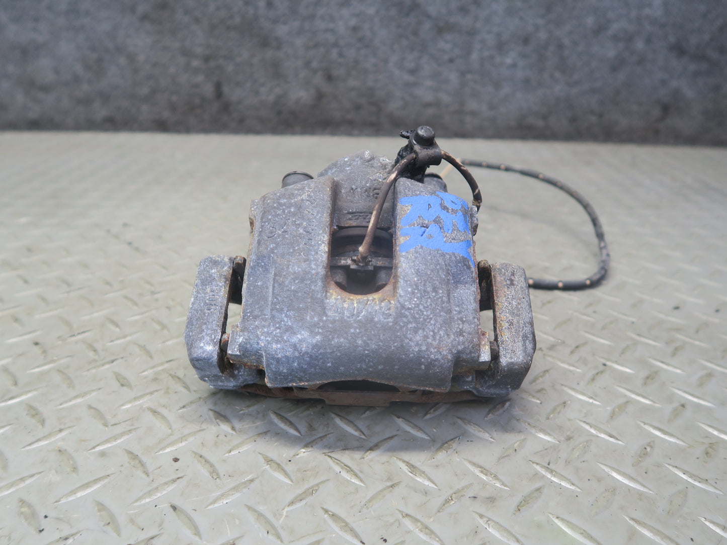 03-08 BMW E85 E86 Z4 3.0L RWD Set of 2 Rear Left & Right Brake Caliper 78K OEM