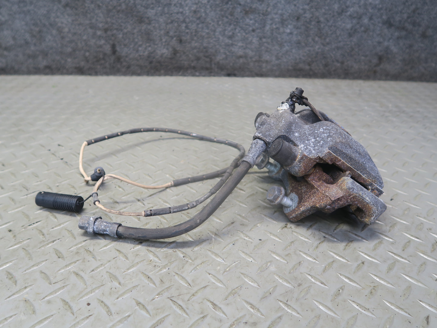 03-08 BMW E85 E86 Z4 3.0L RWD Set of 2 Rear Left & Right Brake Caliper 78K OEM