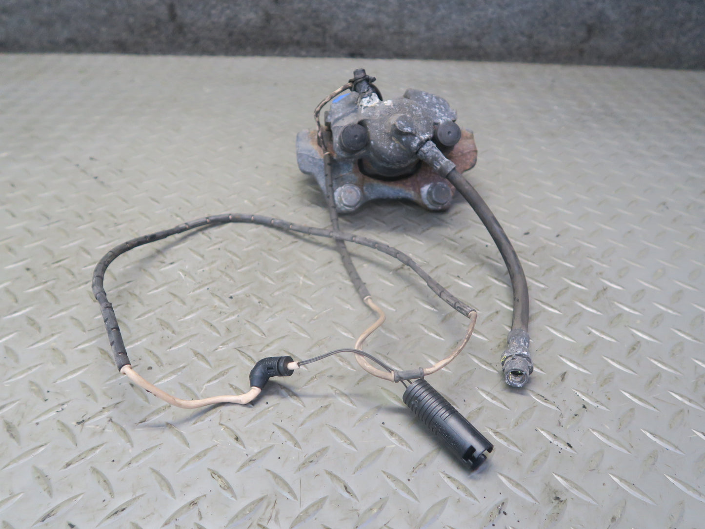 03-08 BMW E85 E86 Z4 3.0L RWD Set of 2 Rear Left & Right Brake Caliper 78K OEM
