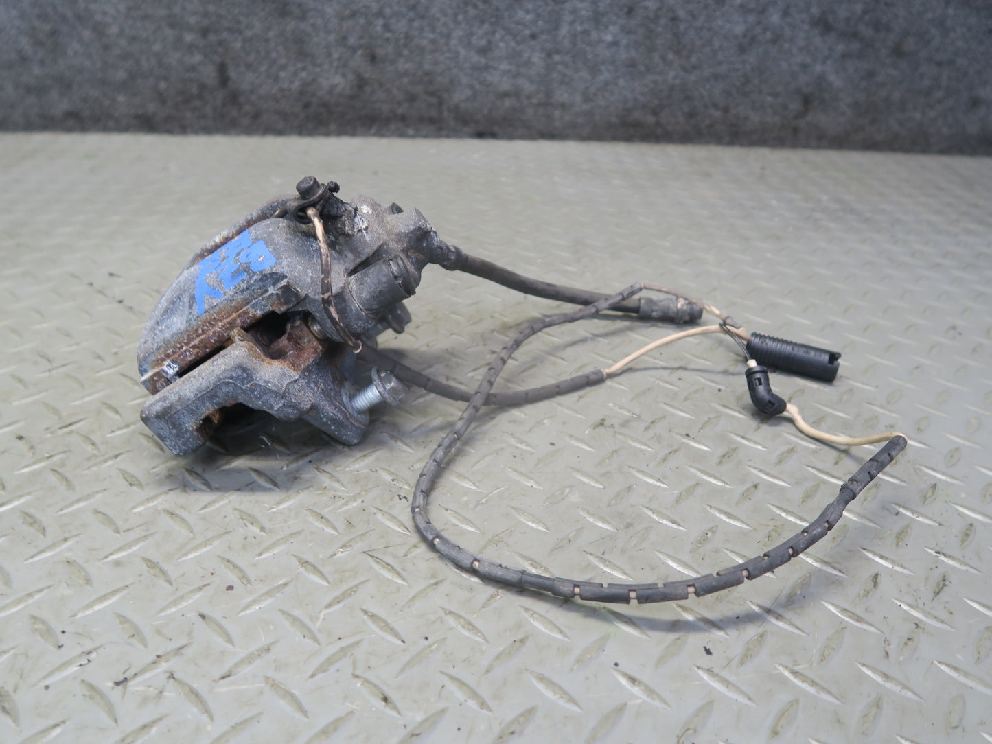 03-08 BMW E85 E86 Z4 3.0L RWD Set of 2 Rear Left & Right Brake Caliper 78K OEM