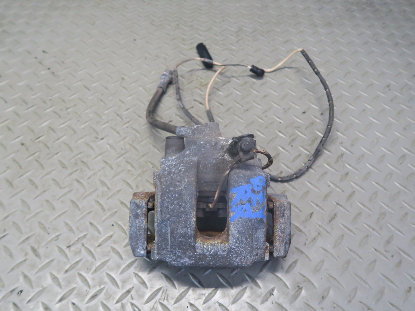 03-08 BMW E85 E86 Z4 3.0L RWD Set of 2 Rear Left & Right Brake Caliper 78K OEM