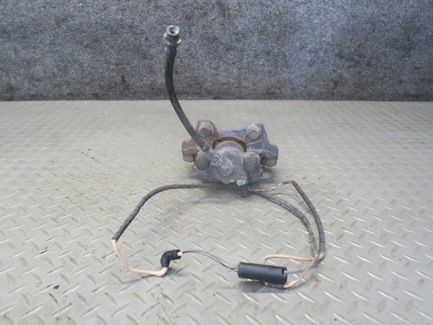 03-08 BMW E85 E86 Z4 3.0L RWD Set of 2 Rear Left & Right Brake Caliper 78K OEM