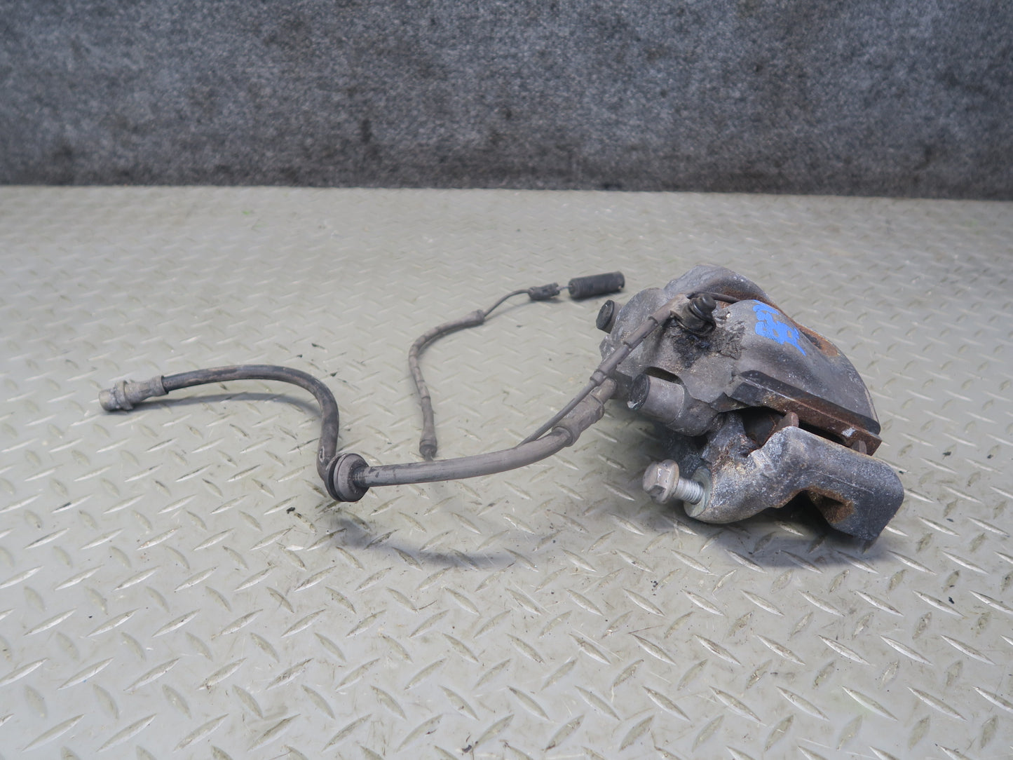 03-05 BMW E85 Z4 RWD Set of 2 Front Left & Right Brake Caliper 78K Miles OEM