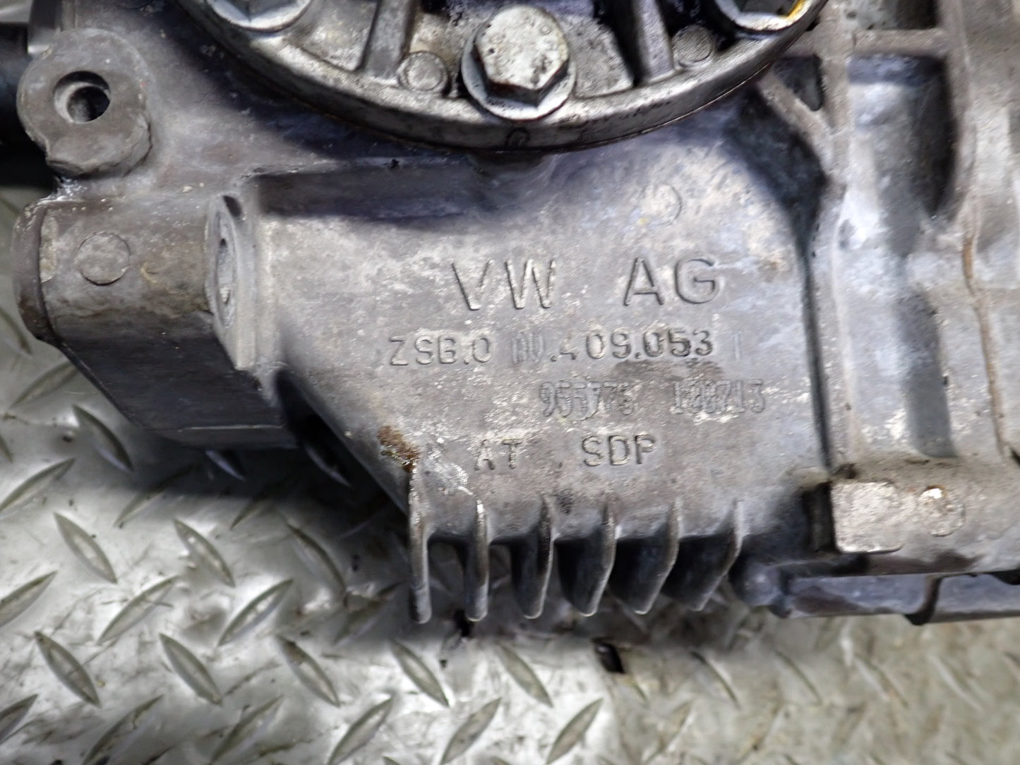 09-15 Audi TT S 8J Quattro AWD Transfer Case Box 116K Miles 0AV409053 OEM
