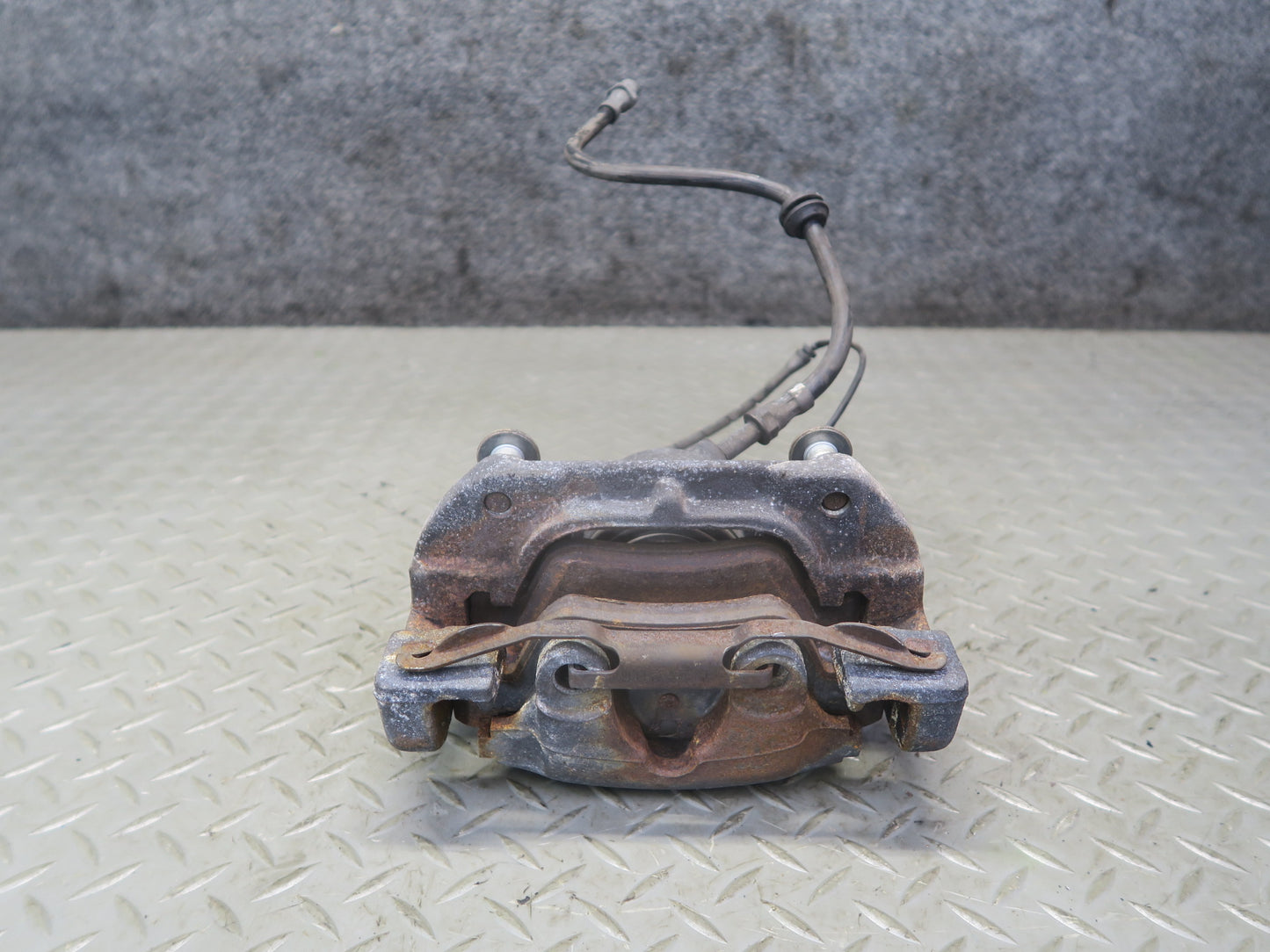 03-05 BMW E85 Z4 RWD Set of 2 Front Left & Right Brake Caliper 78K Miles OEM
