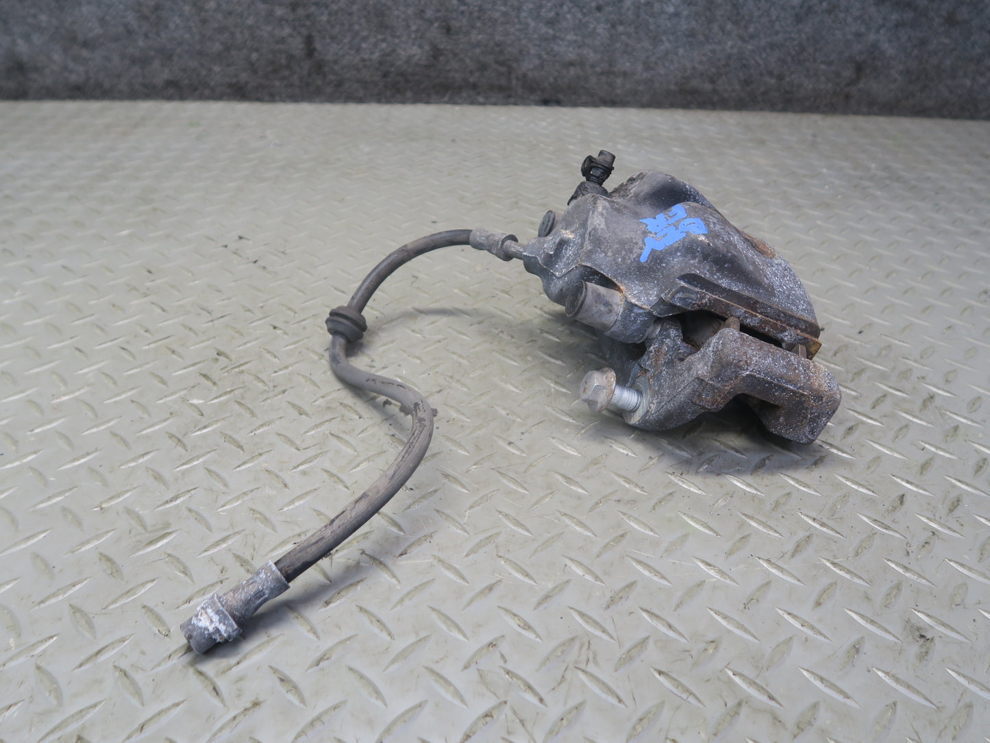 03-05 BMW E85 Z4 RWD Set of 2 Front Left & Right Brake Caliper 78K Miles OEM