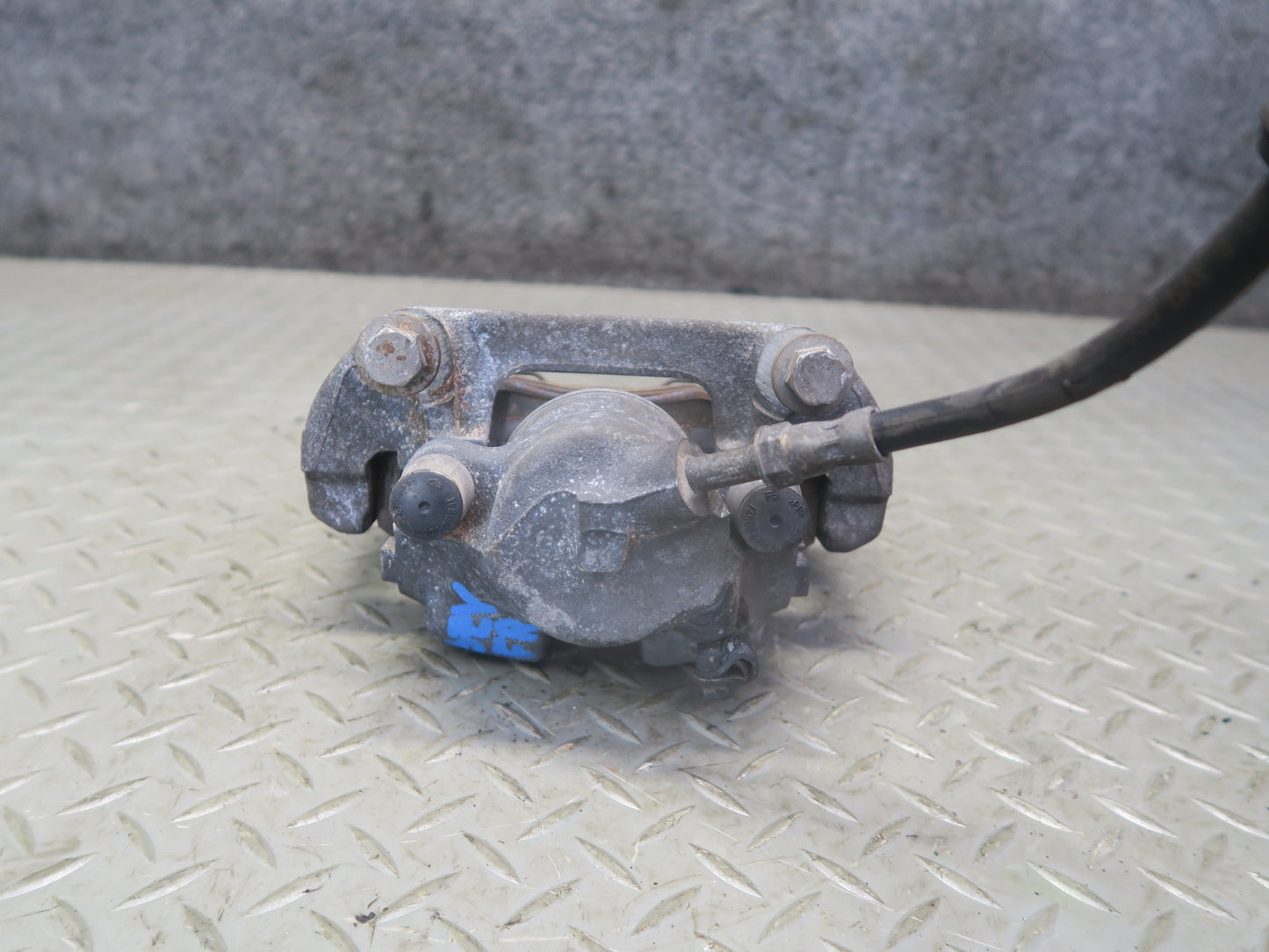 03-05 BMW E85 Z4 RWD Set of 2 Front Left & Right Brake Caliper 78K Miles OEM