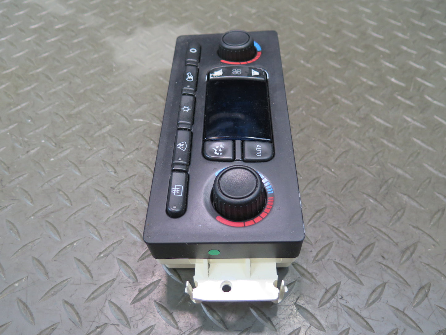 2003-2007 Hummer H2 A/C Heater Climate Control Switch Panel 15136332