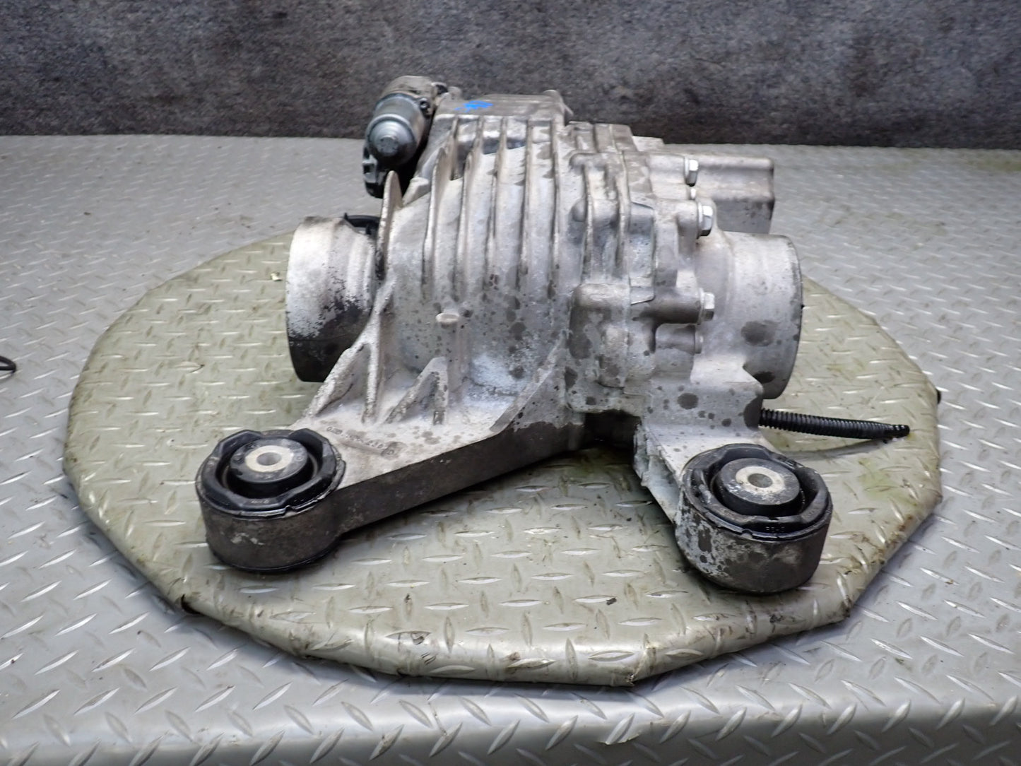 09-15 Audi TT S 8J Quattro Rear Haldex Differential Carrier 116K Miles OEM