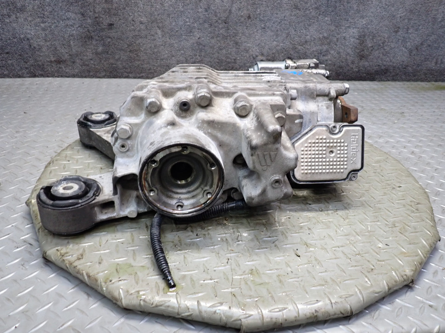 09-15 Audi TT S 8J Quattro Rear Haldex Differential Carrier 116K Miles OEM