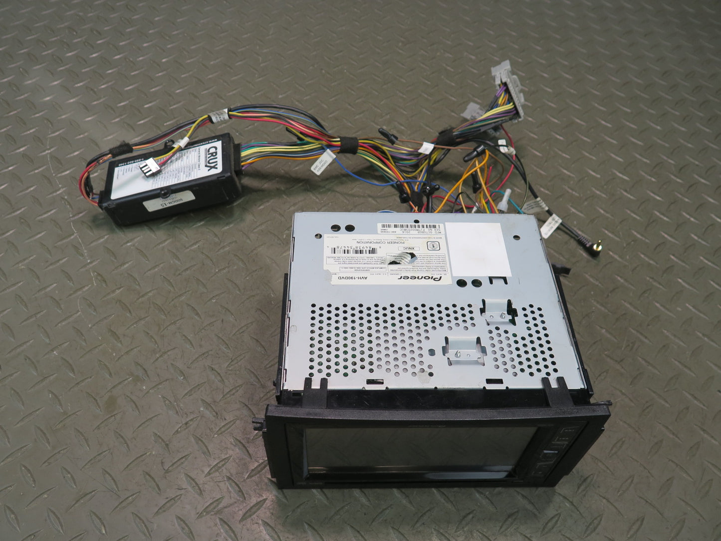 Pioneer AVH-190DVD Radio CD DVD Player Receiver