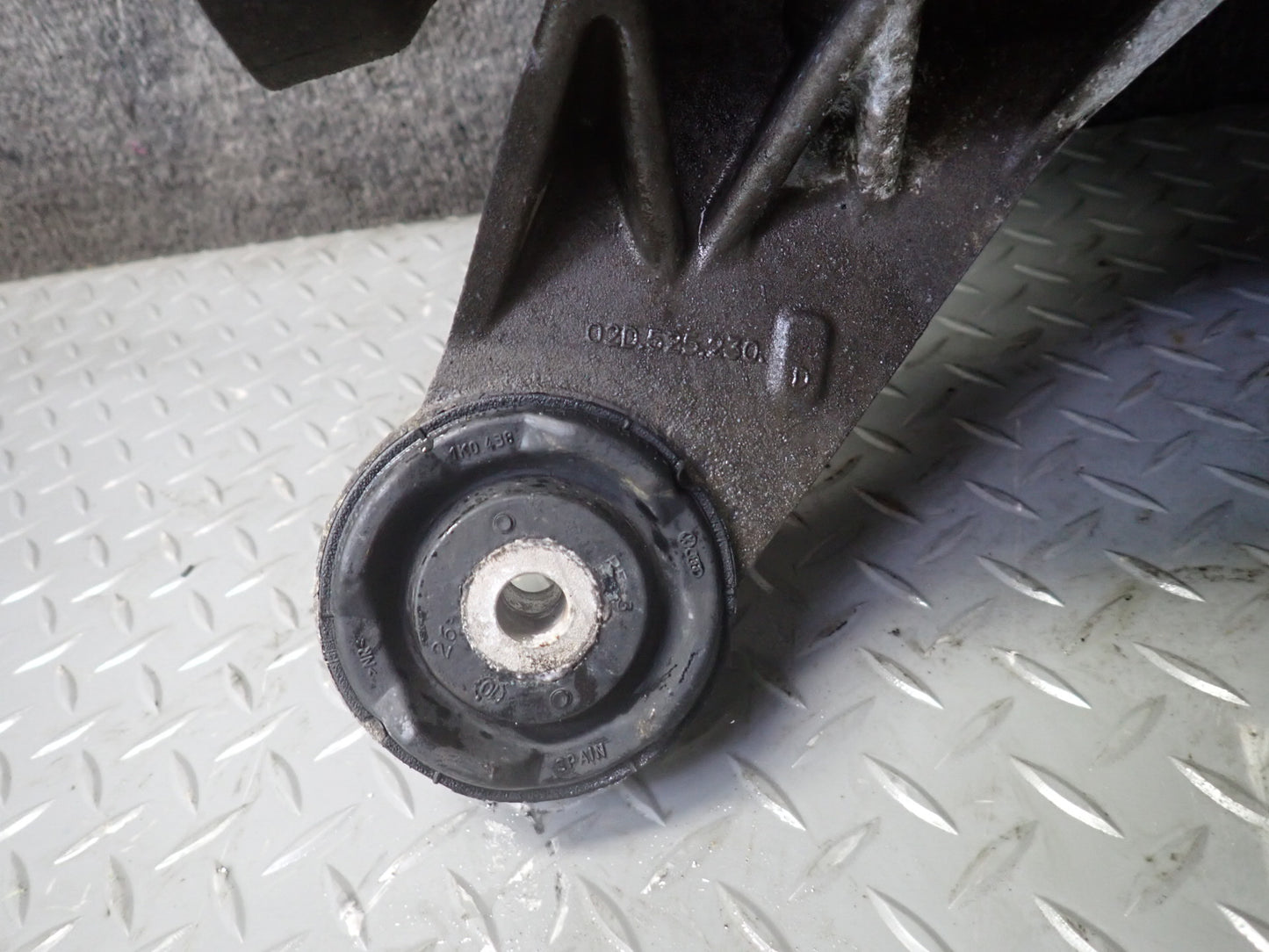2008 VW Golf R32 MK5 VR6 AWD Haldex Rear Differential Carrier 160k Miles OEM