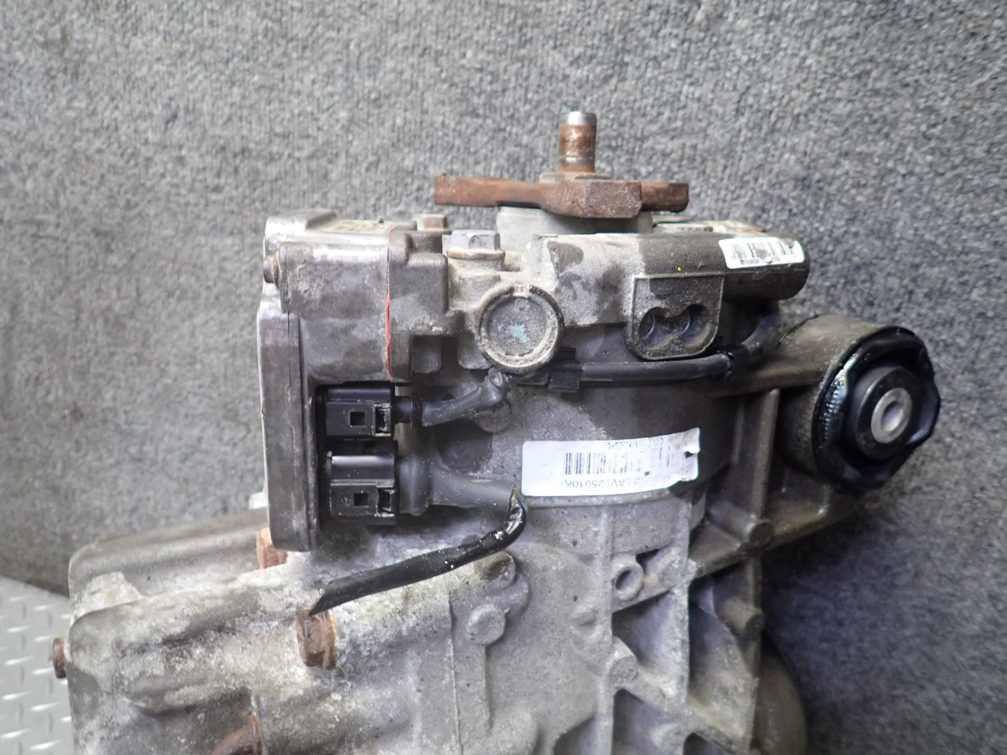 2008 VW Golf R32 MK5 VR6 AWD Haldex Rear Differential Carrier 160k Miles OEM