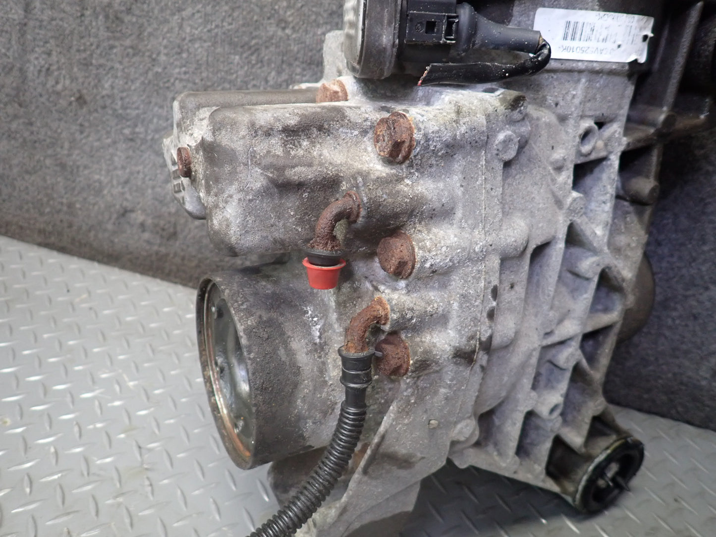 2008 VW Golf R32 MK5 VR6 AWD Haldex Rear Differential Carrier 160k Miles OEM