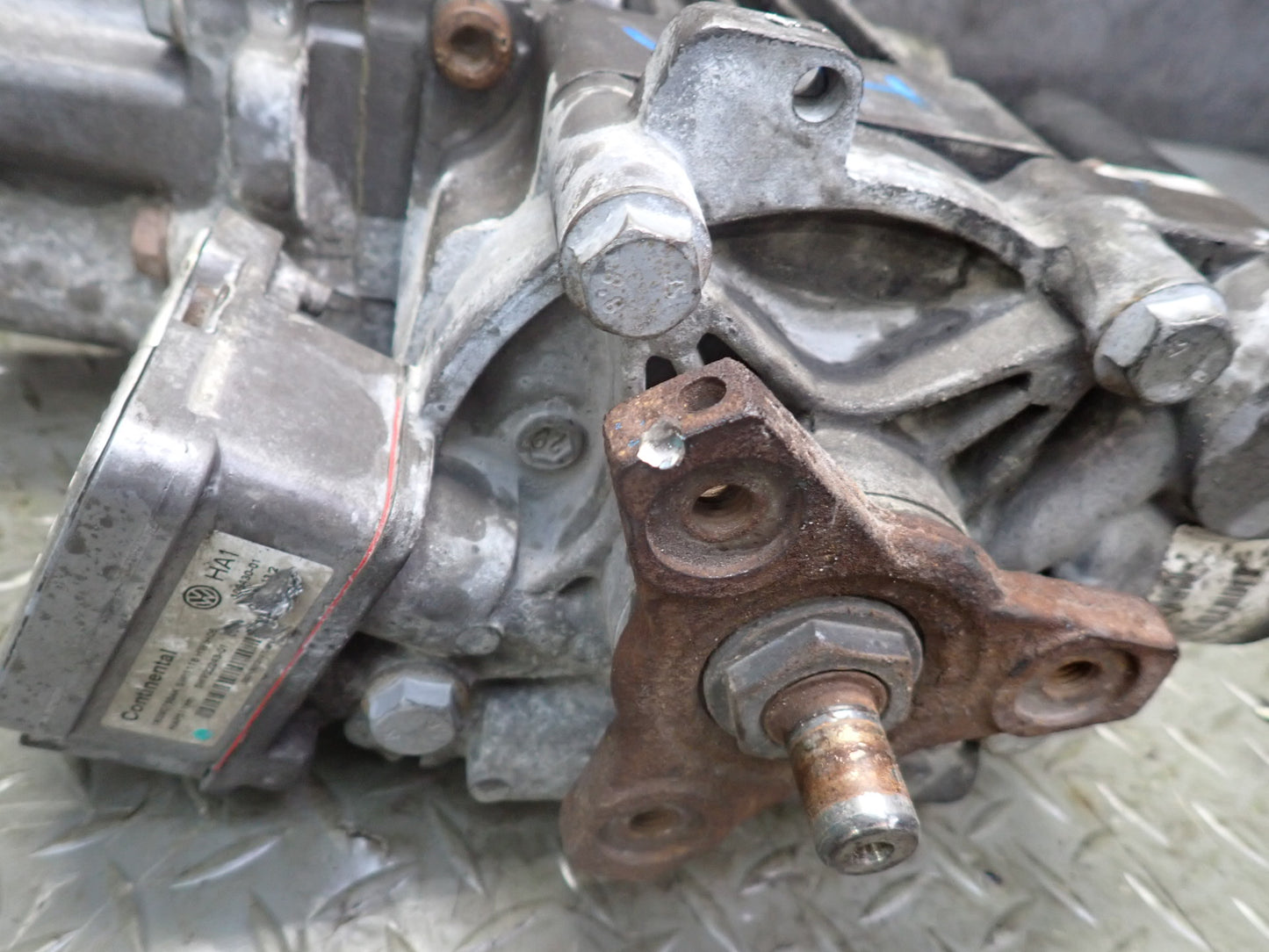 2008 VW Golf R32 MK5 VR6 AWD Haldex Rear Differential Carrier 160k Miles OEM