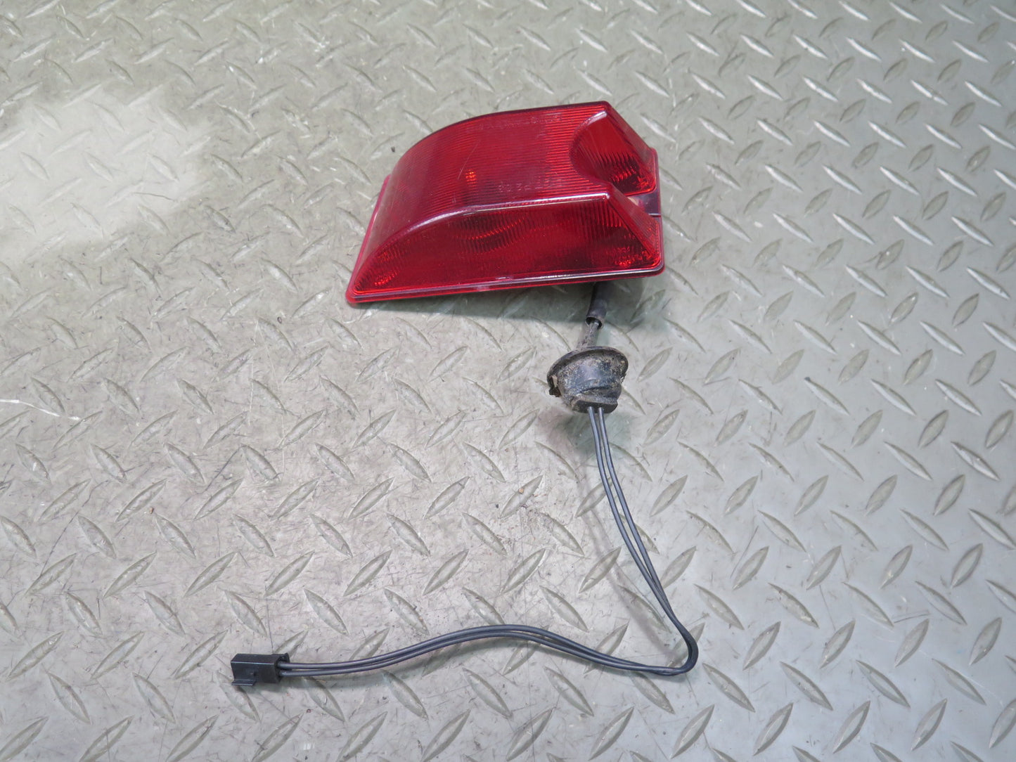 2003-2009 Hummer H2 Front or Rear Roof Clearance Marker Light Lamp Set of 2