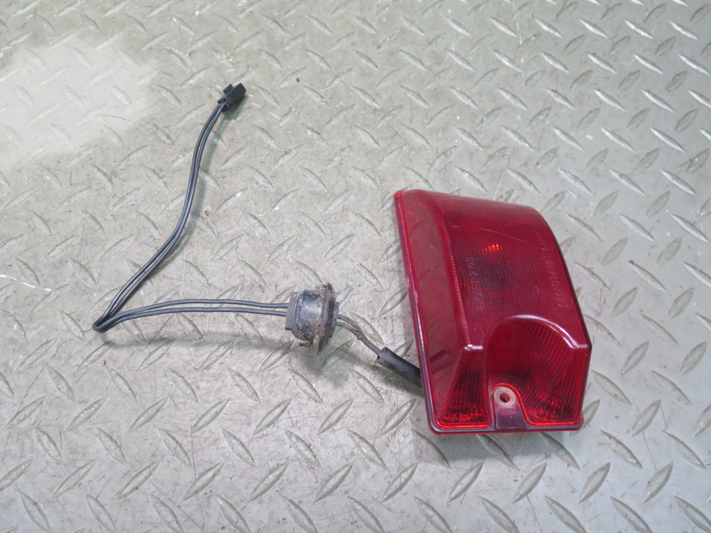 2003-2009 Hummer H2 Front or Rear Roof Clearance Marker Light Lamp Set of 2