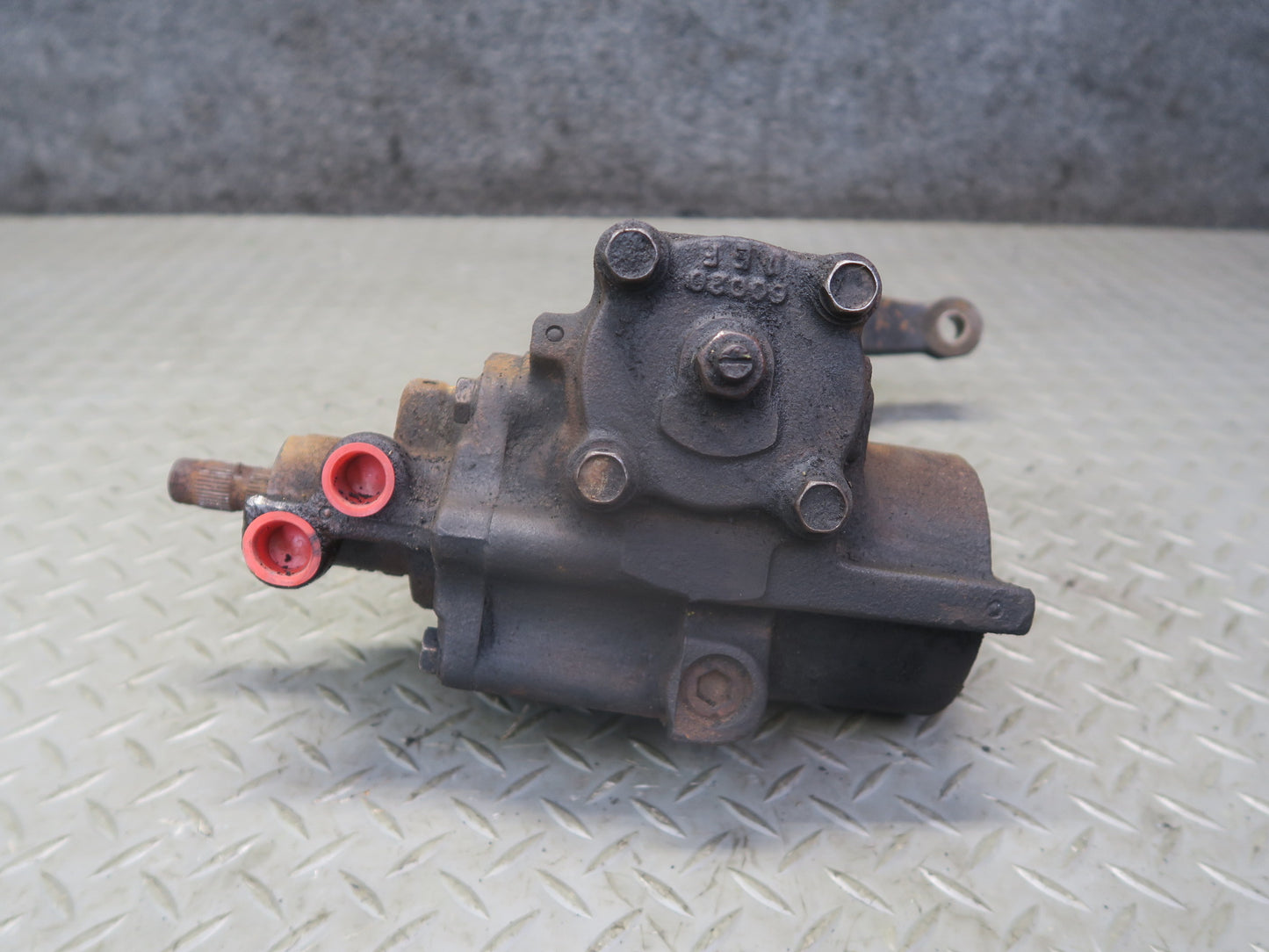 1996-1997 Lexus FZJ80L LX450 Power Steering Gearbox Assembly