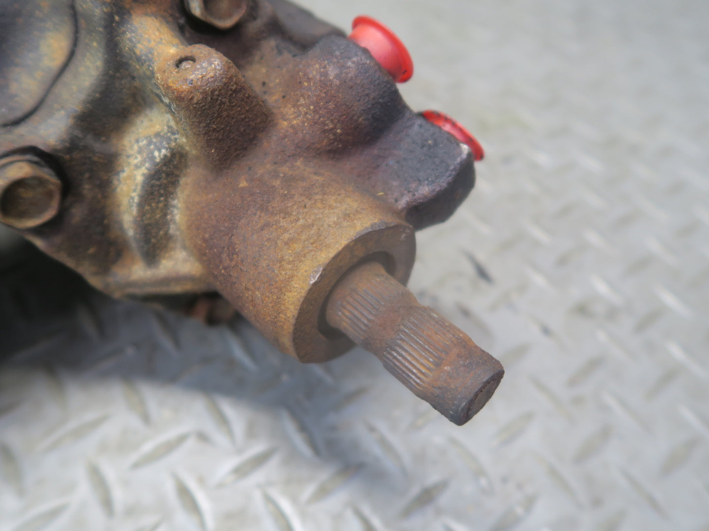 1996-1997 Lexus FZJ80L LX450 Power Steering Gearbox Assembly