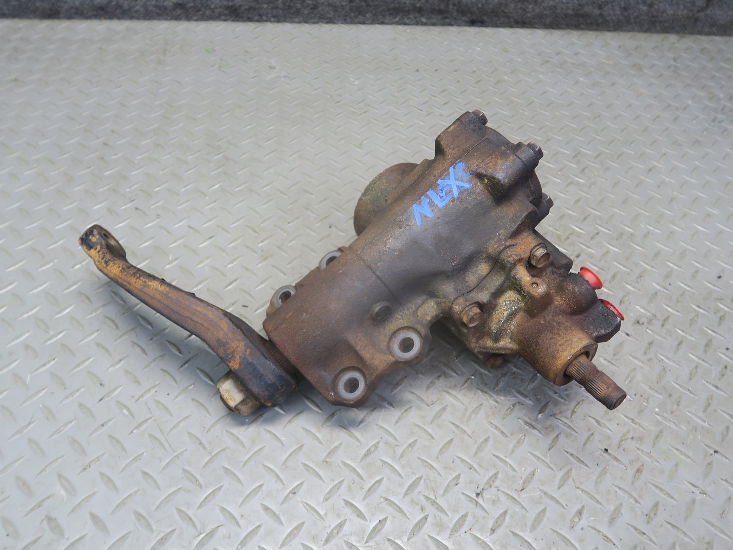 1996-1997 Lexus FZJ80L LX450 Power Steering Gearbox Assembly