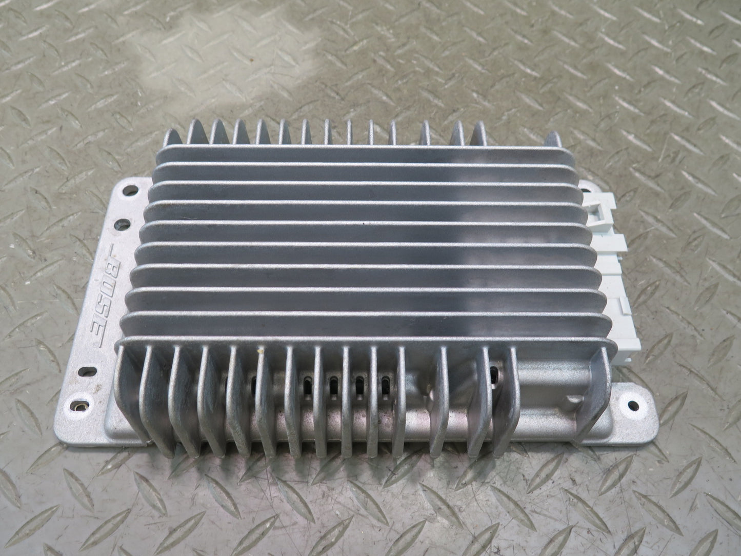2004-2007 Hummer H2 Bose Radio Audio Amplifier AMP 15113803