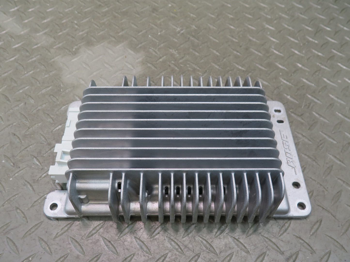2004-2007 Hummer H2 Bose Radio Audio Amplifier AMP 15113803