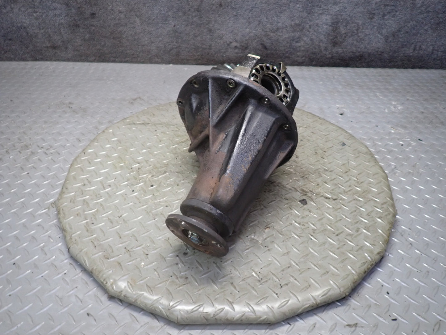 1996-1997 Lexus FZJ80L LX450 Front Axle Differential Carrier 4.10 Ratio