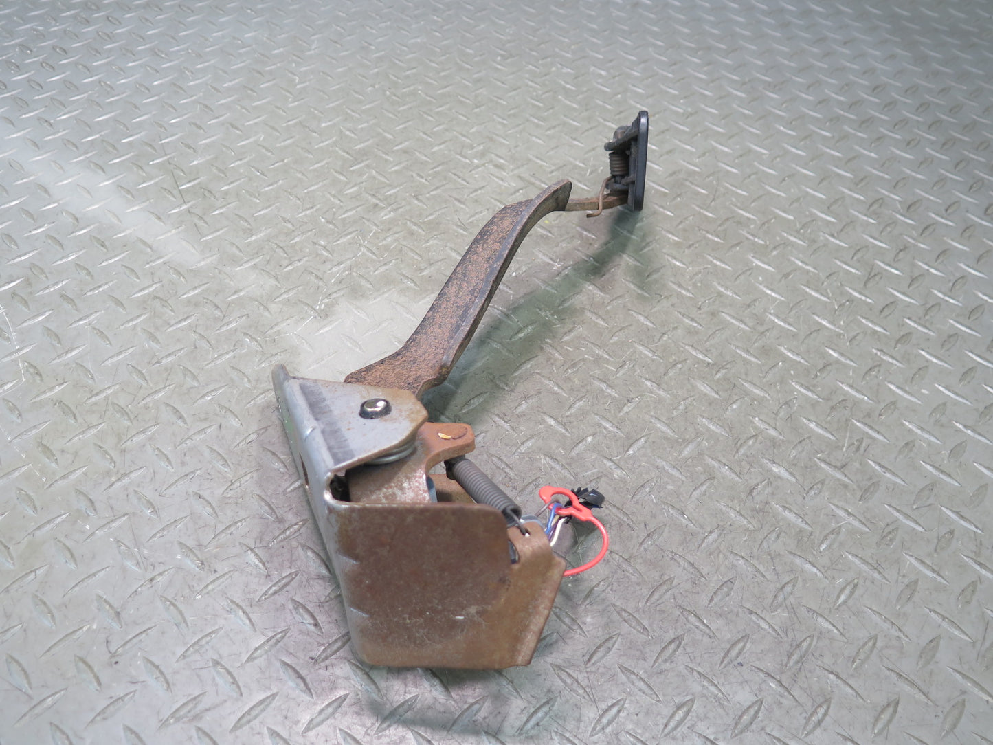 2004-2007 Hummer H2 Gas Acceleration Pedal Throttle Sensor