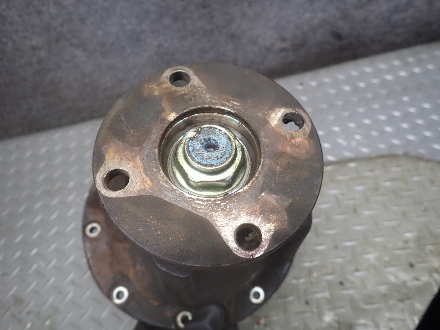 1996-1997 Lexus FZJ80L LX450 Front Axle Differential Carrier 4.10 Ratio