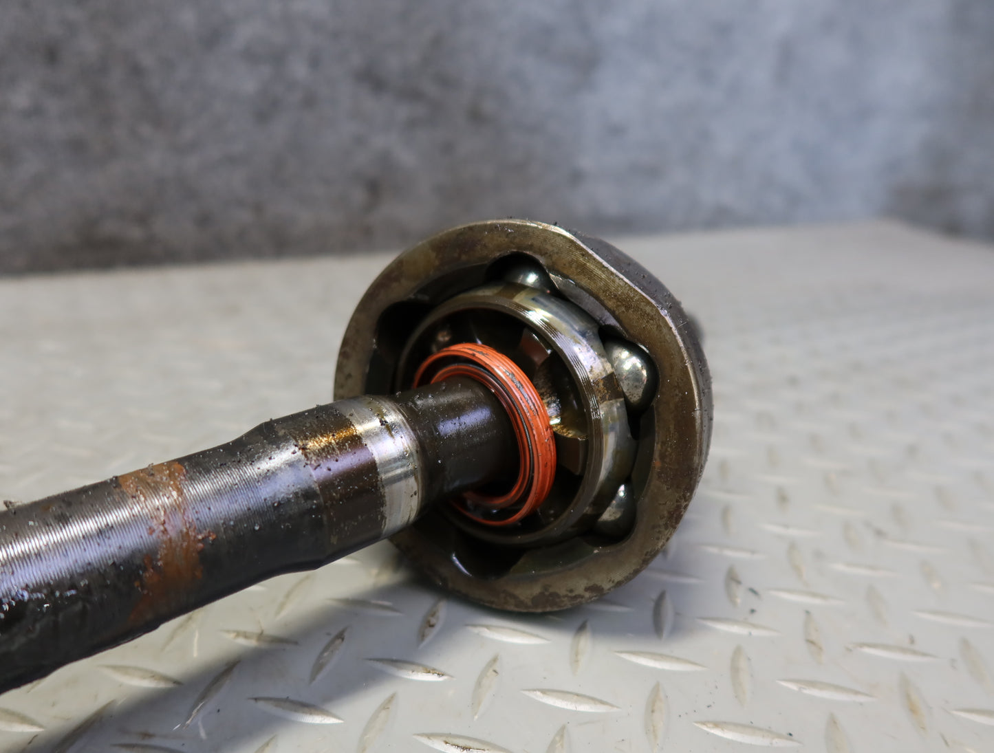 1996-1997 Lexus FZJ80L LX450 AWD Front Left Suspension Axle Shaft