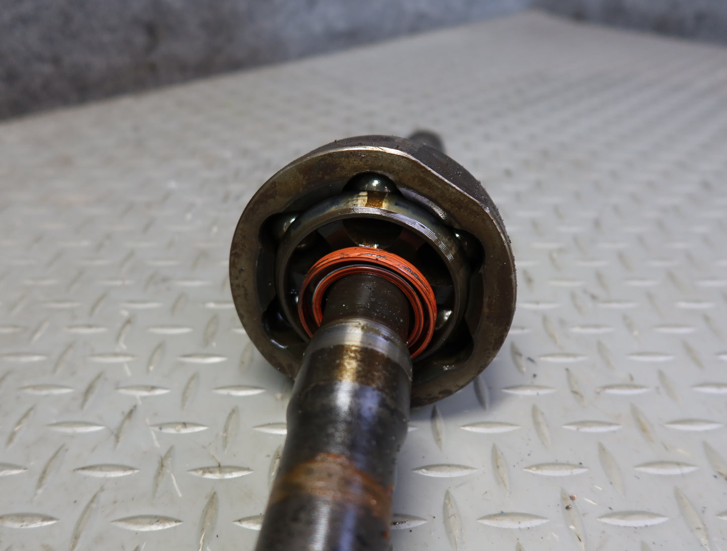 1996-1997 Lexus FZJ80L LX450 AWD Front Left Suspension Axle Shaft