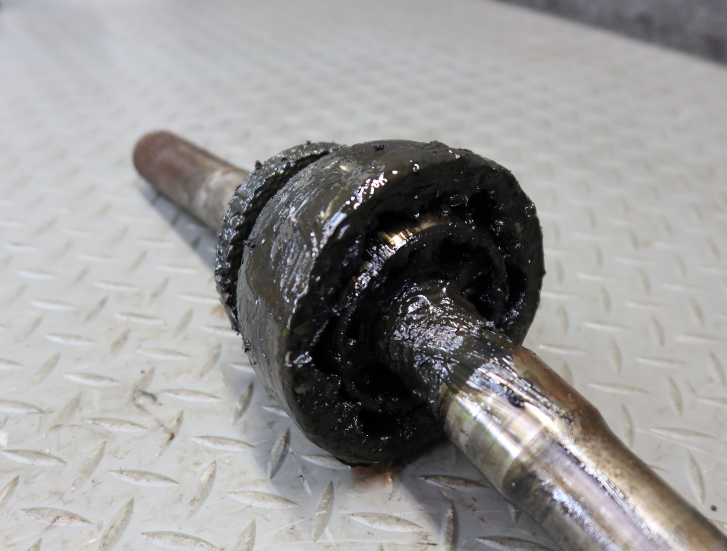 1996-1997 Lexus FZJ80L LX450 AWD Front Right Suspension Axle Shaft