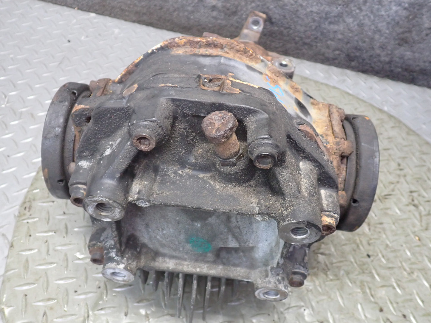 1995 Mercedes W140 S500 Rear Differential Carrier 2.65 Ratio OEM