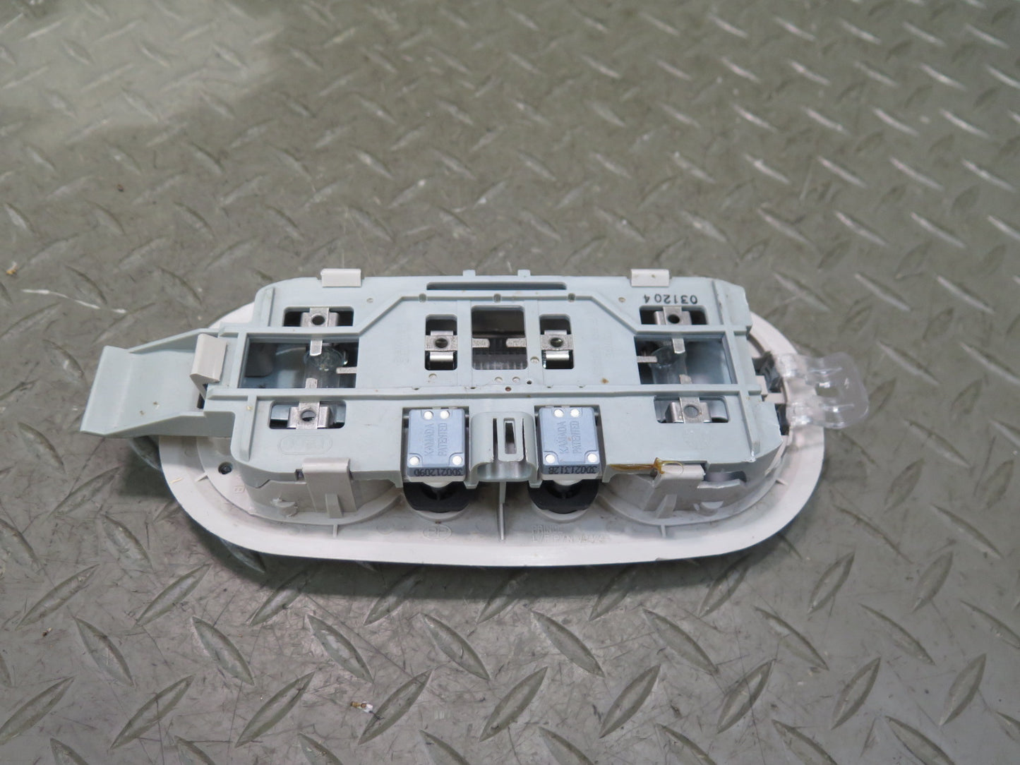 2003-2007 Hummer H2 Overhead Roof Dome Interior Light Lamp VC9625