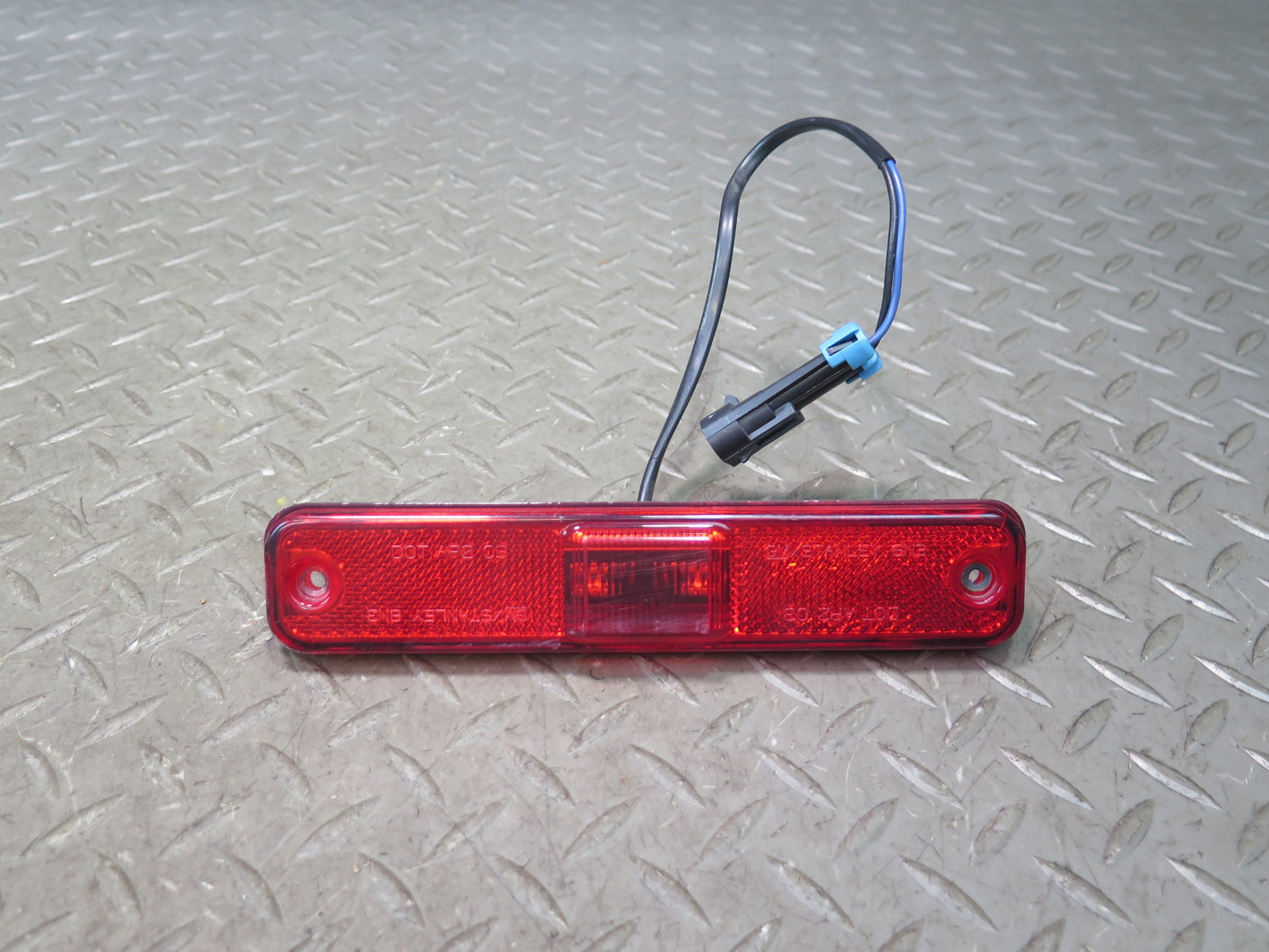 2003-2009 Hummer H2 Rear Left & Right Side Marker Light Lamp Set of 2