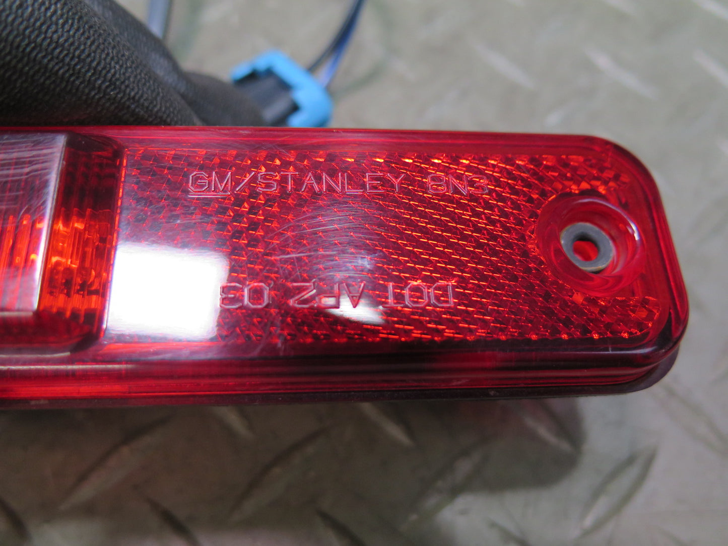 2003-2009 Hummer H2 Rear Left & Right Side Marker Light Lamp Set of 2