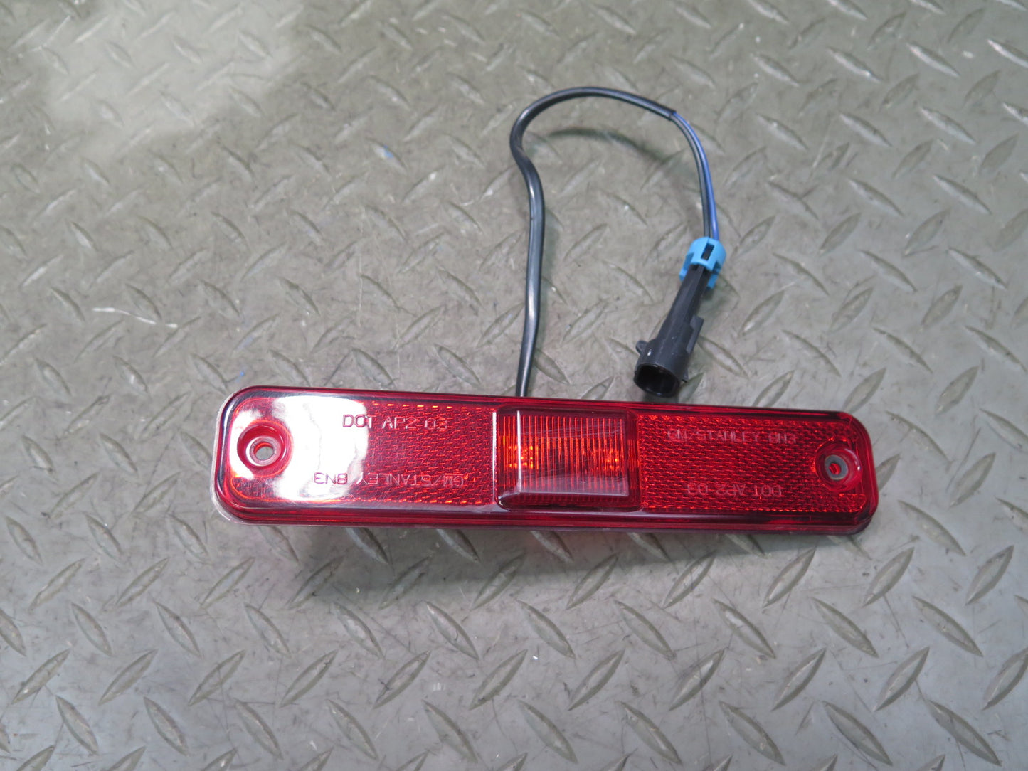 2003-2009 Hummer H2 Rear Left & Right Side Marker Light Lamp Set of 2