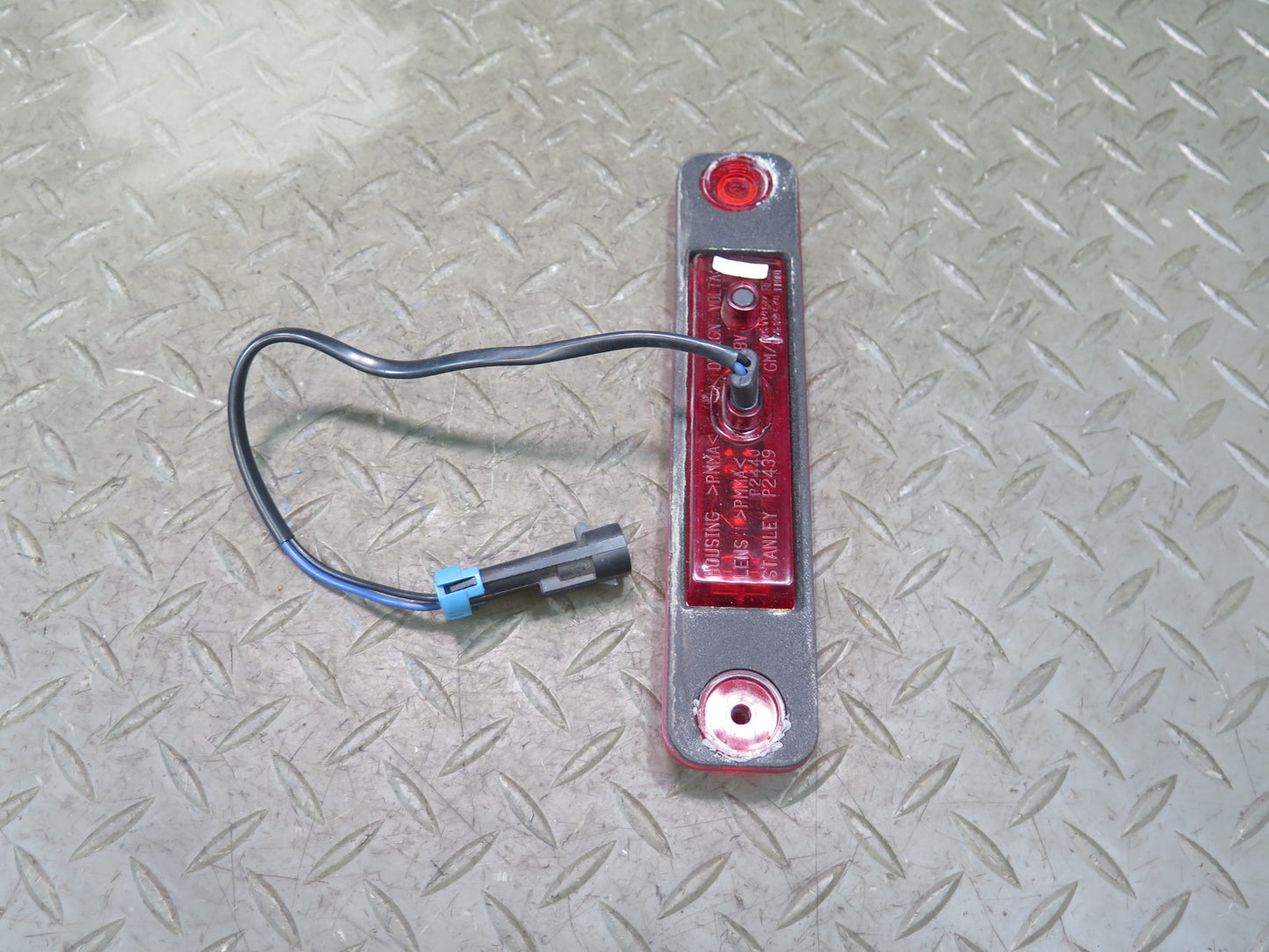 2003-2009 Hummer H2 Rear Left & Right Side Marker Light Lamp Set of 2