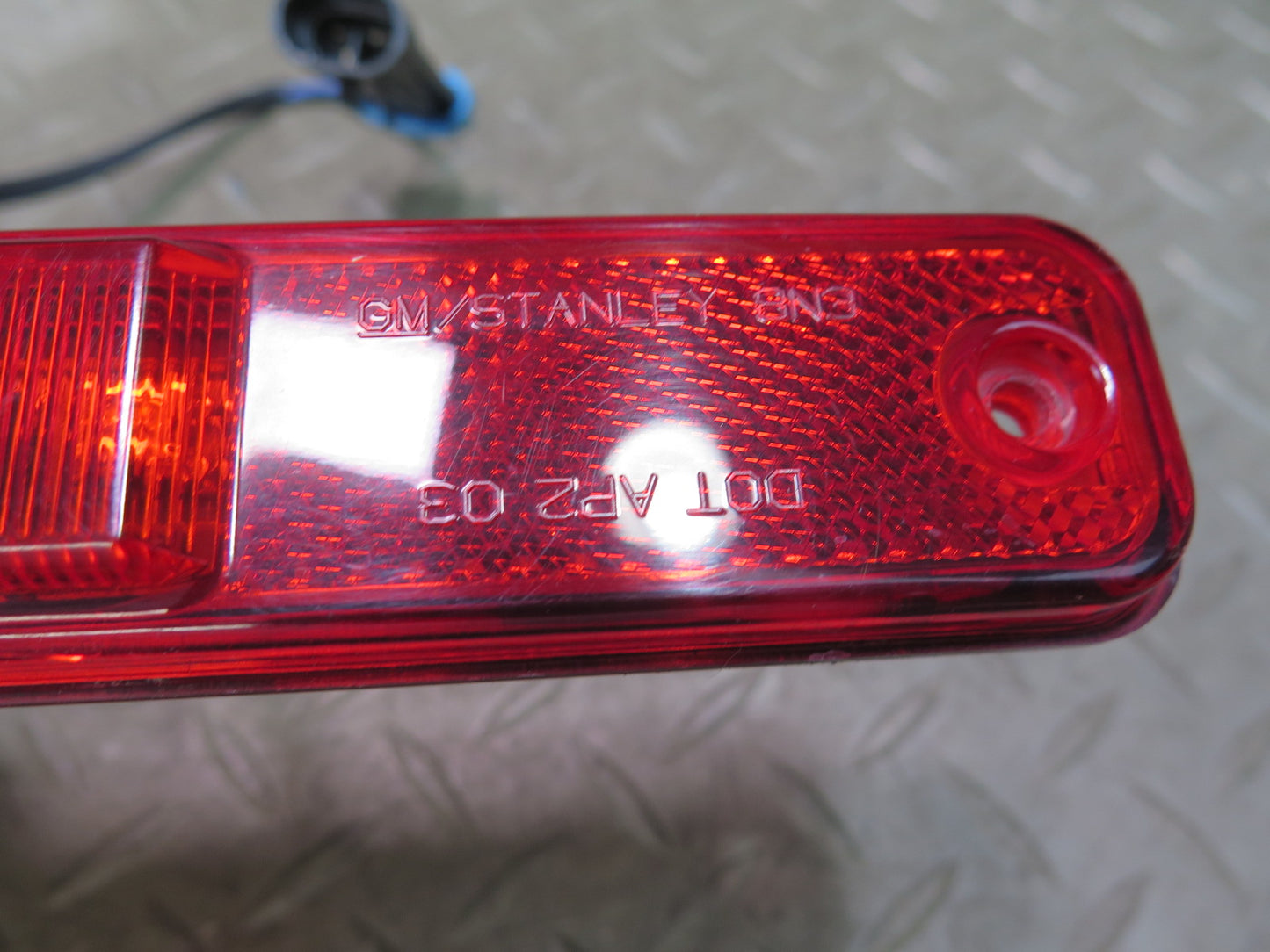2003-2009 Hummer H2 Rear Left & Right Side Marker Light Lamp Set of 2
